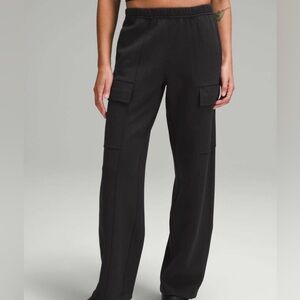 Lululemon Cotton-Blend Double-Knit Mid-Rise Cargo Pant